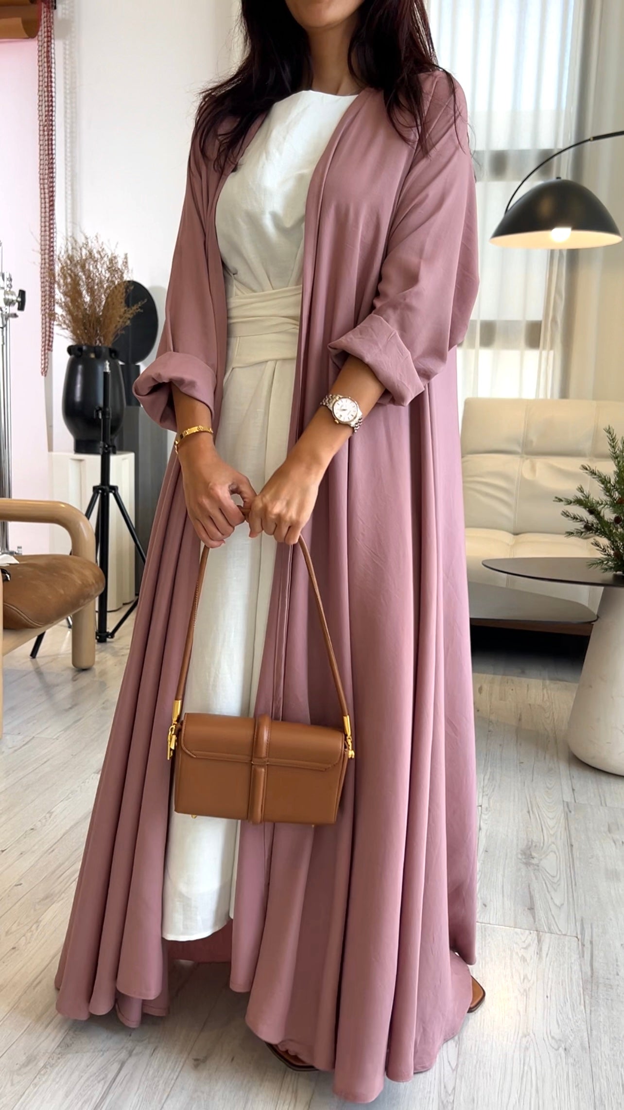 Nude Flowy Abaya